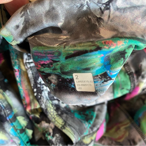 Lululemon Fast and Free High Rise Crops size 2 - Picture 7 of 7